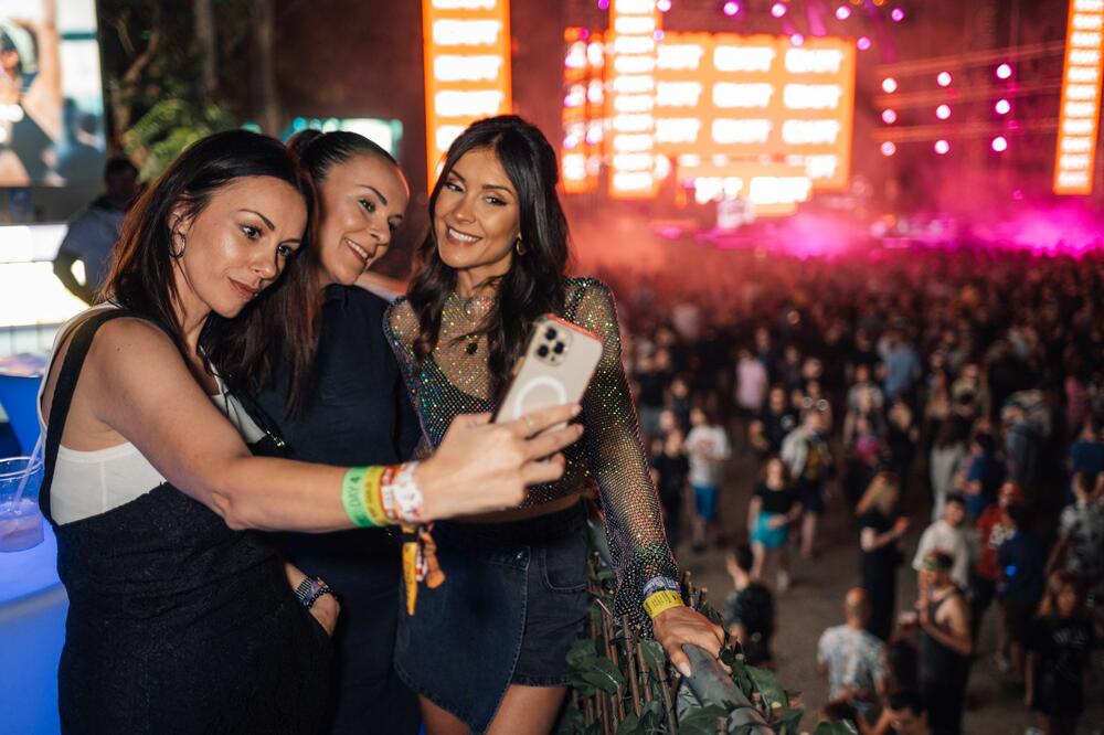 Dragana i Sloboda Mićalović, Marko Jarić, Jelisaveta Orašanin Teodosić i druge poznate ličnosti na EXIT-u