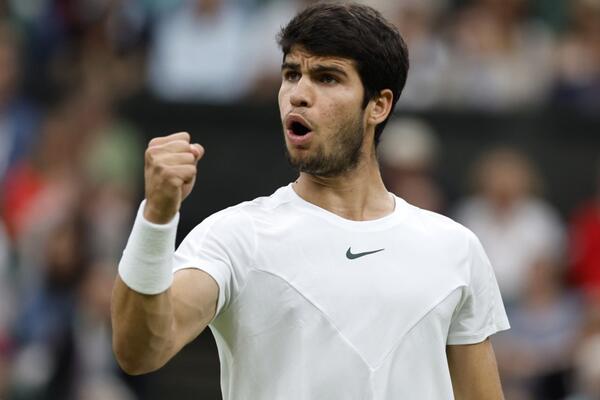 NEKA BUDE KAO SA NADALOM: Alkaras na travi ide Rafinim stopama, hoće li se ponoviti Vimbldon 2006?