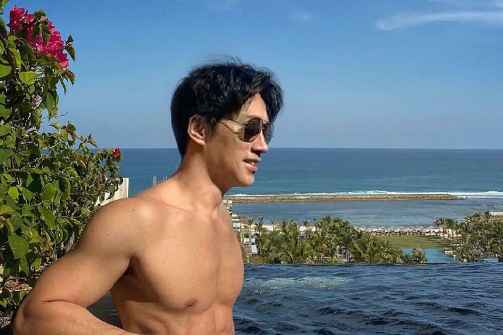 OVAJ MACAN IMA SKORO 60, a izgleda kao da mu je tek 20 godina - evo u čemu je njegova TAJNA (FOTO)