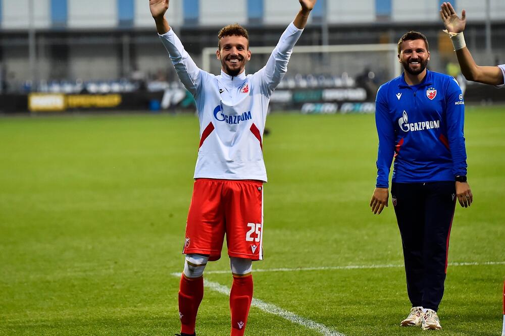 ERAKOVIĆ MENJA KLUB, ALI NE I BOJE! Na Marakanu stigla bogata ponuda (FOTO)