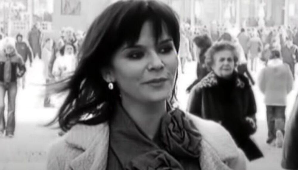 Sigurno su jedne od najpopularnijih numera koje ova pevačica izvodi 'Da znaš' i 'Dolje na koljena' 