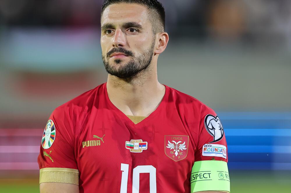 TADIĆA SU OTERALI, A SADA SE RASPADAJU: Ajaksu preti ISPADANJE iz Eredivizije