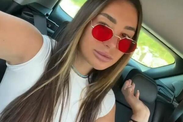 VODITELJKA NIJE BILA SVESNA DA JE KAMERA UPALJENA: Paparaco na DELU, svaki kadar UHVAĆEN