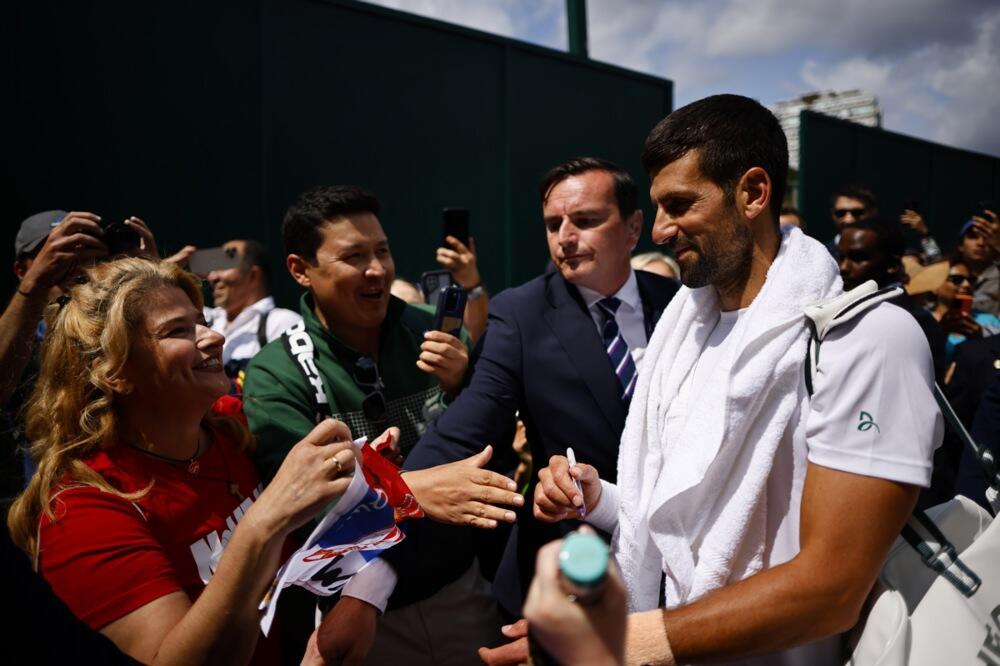 TOTALNA EUFORIJA U AMERICI ZBOG ĐOKOVIĆA: Svuda srpske zastave i Novakova obeležja - došao kraj NEPRAVDI