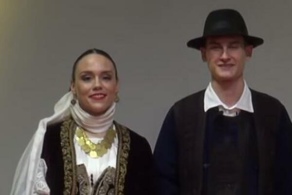 OVAJ OBIČAJ IZ 19. VEKA SU MNOGI ZABORAVILI: Sastavni je deo u ovom DELU SRBIJE, svaka MLADA mora ga ISPOŠTUJE