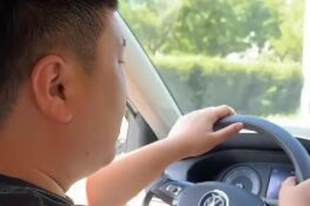 SRBI OBOŽAVAJU OVAJ AUTOMOBIL, A SADA JE STIGLO VAŽNO UPOZORENJE O KVARU: Obratite pažnju na TEHNIČKI PROBLEM