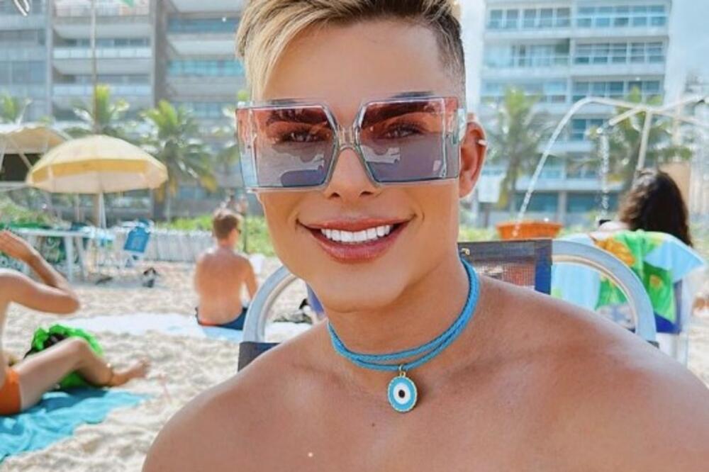 ON JE PRAVI KEN, NEDOSTAJE MU SAMO BARBIKA! Potrošio SILNE PARE na estetske zahvate da bi izgledao OVAKO! (FOTO)