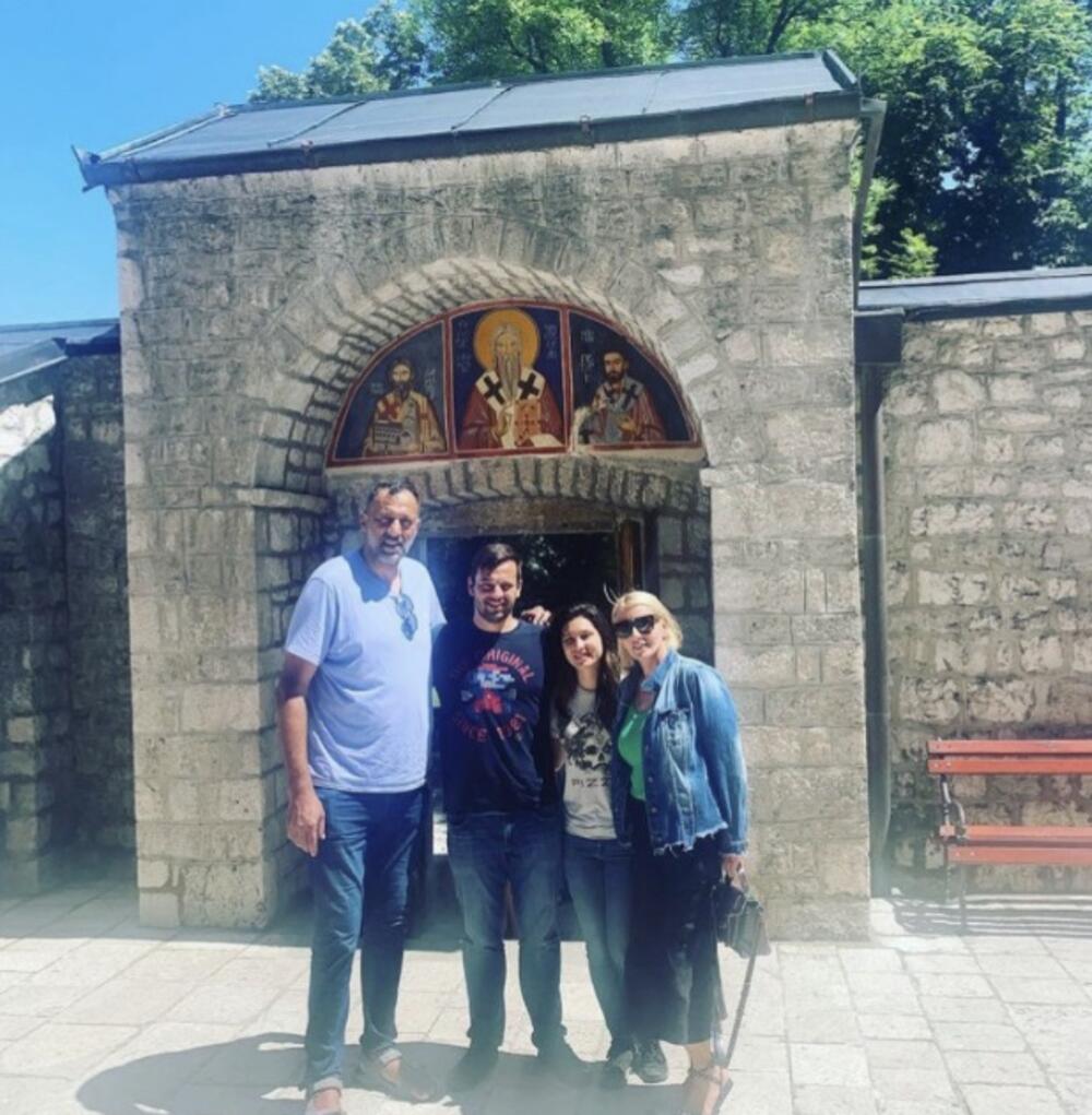 Prelepa snajka Ane i Vlade Divca došla je u Srbiju i podelila nezaboravne trenutke sa porodicom