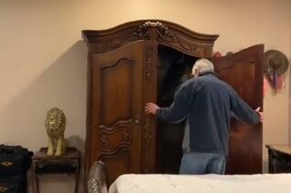 DEDA JE OTVORIO ORMAR, A ONDA GA JE UMALO STREFILA SRČKA: Nije se nadao da će ovo ZATEĆI U NJEMU, DA LI JE MOGUĆE