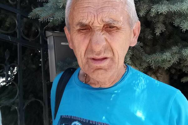 OVO JE PRODAVAC KOD KOG TANGE KOŠTAJU I PO DVA DINARA: Otkrio je zašto ih prodaje ZA SIĆU! (VIDEO)