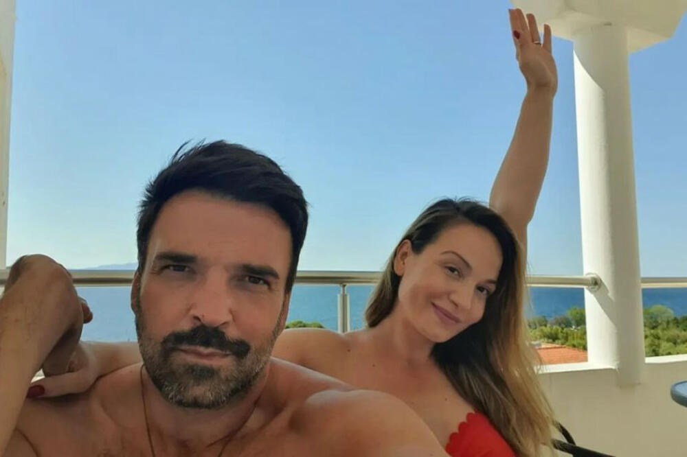 IVAN BOSILJČIĆ U RASKOPČANOJ KOŠULJI MAMI NA GREH: Žene ODLEPILE, šta Jelena kaže na ovo? FOTO