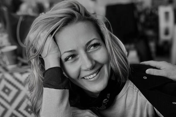 VELIKA TRAGEDIJA! PREMINULA NAŠA PRODUCENTKINJA