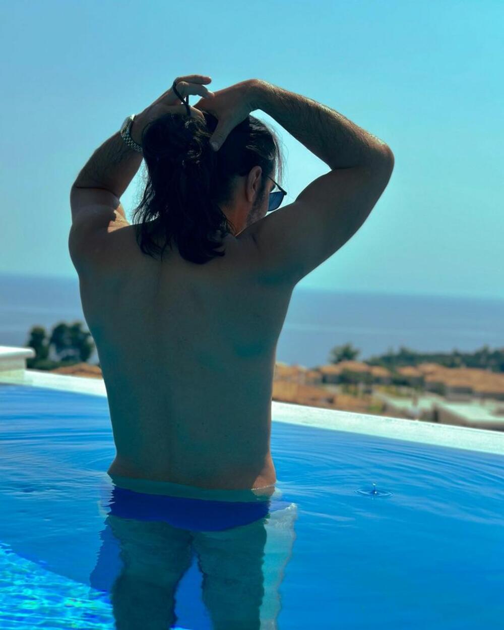 Ona svog emotivnog partnera poredi sa Džejsonom Momoom