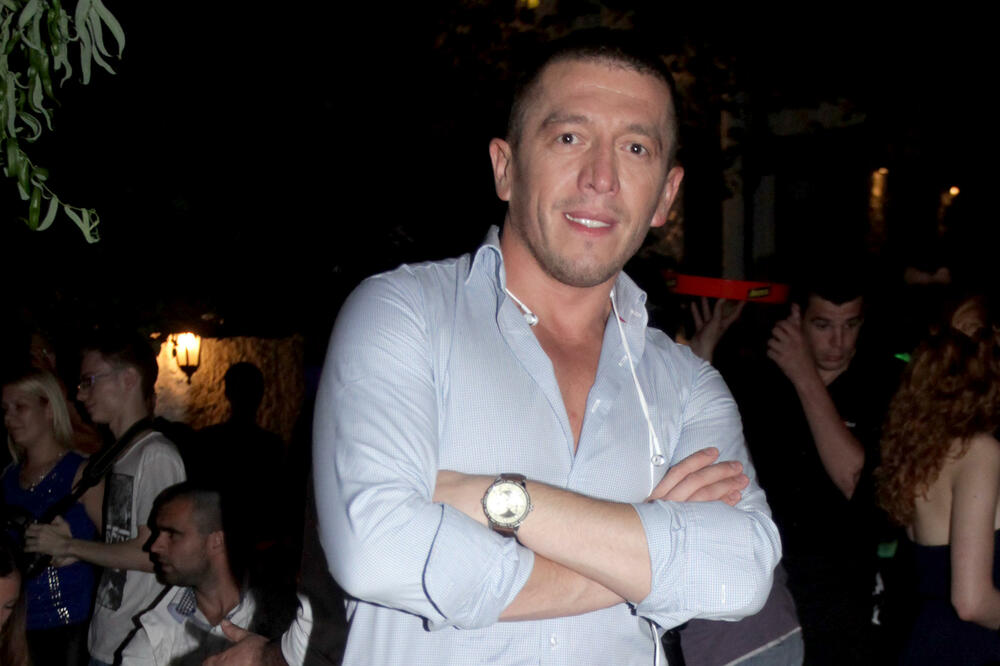 SKORO 8 GODINA ŽIVEO SA OVOM PEVAČICOM, A EVO U KAKVIM SU SADA ODNOSIMA: Ćemo javno PROGOVORIO