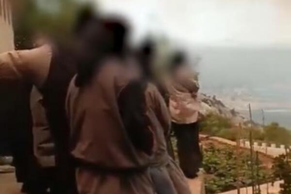 ČASNE SESTRE PEVAJU DOK GRČKA GORI: Neće da se evakuišu, POLICIJA IH MOLI! (VIDEO)