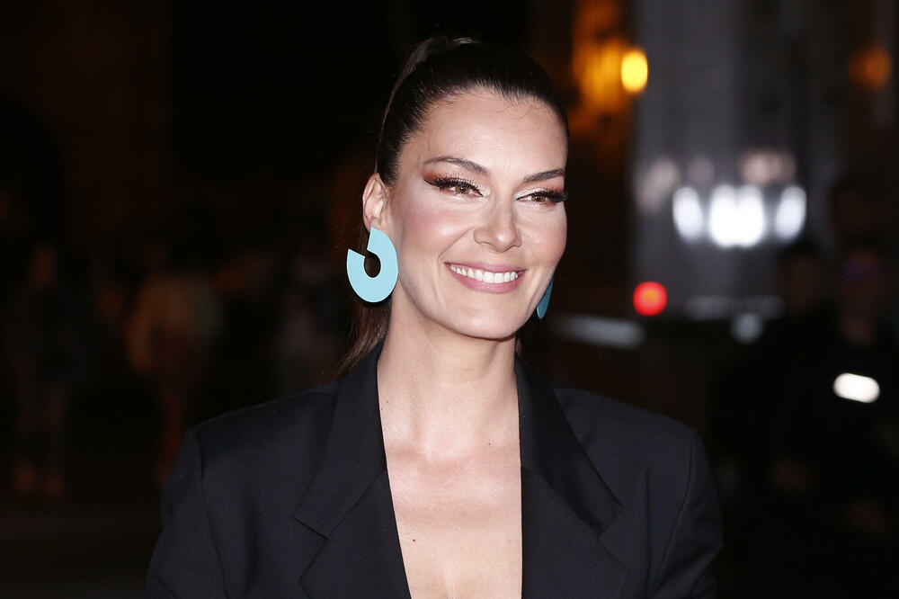 Ima liniju koju bi poželela svaka žena, a tamani jaja, slaninu, slatkiše: Marijin trik za vitku liniju morate znati