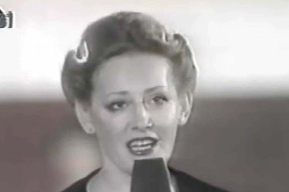 Radila kao spikerka i voditeljka informativnog programa i kulturno zabavnog programa RTS - a