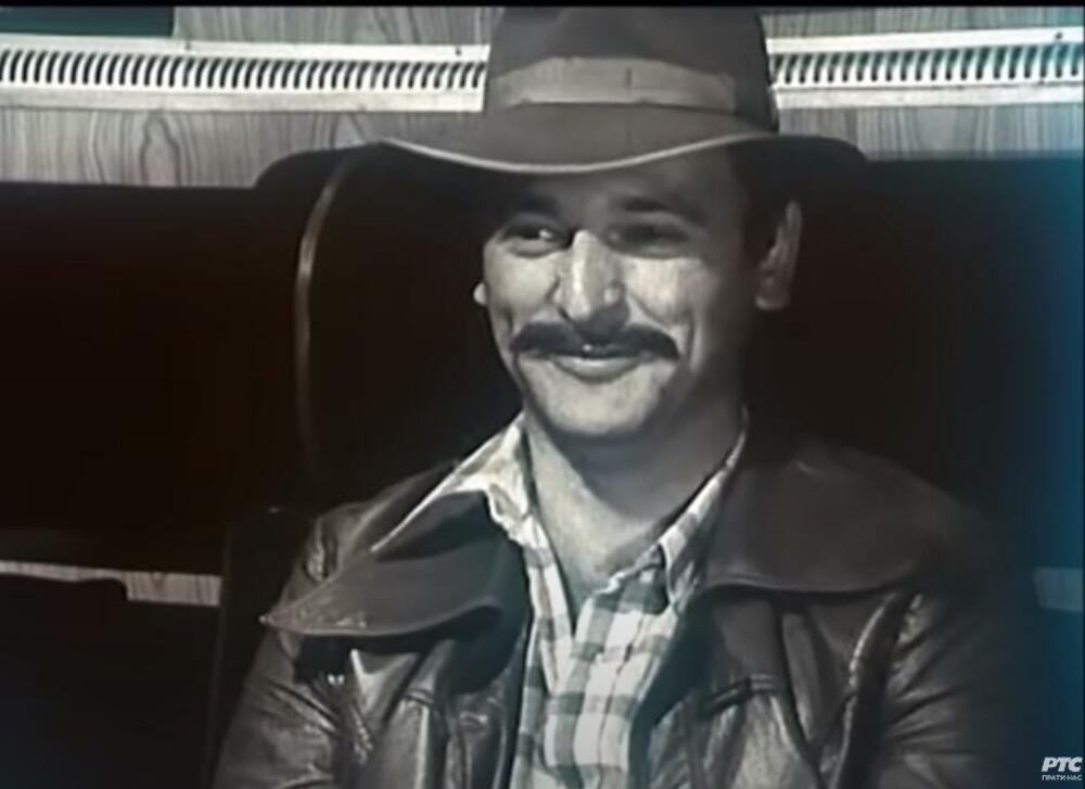 Slobodan Đurić u filmu 'Izvinjavamo se, mnogo se izvinjavamo'