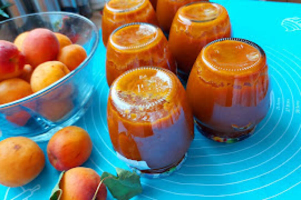 STARINSKI RECEPT SRPSKIH DOMAĆICA: Džem od kajsija za kojim ćete DOSLOVNO odlepiti - savršena SLATKA zimnica