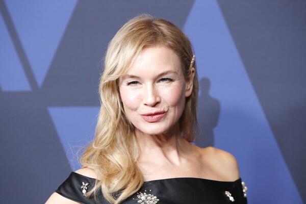 DIVNA VEST! Verila se Rene Zelveger (54) i to za 10 GODINA MLAĐEG voditelja