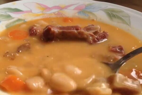 OVAJ ODLIČAN TRIK SA PASULJEM VAM SMANJUJE GASOVE: Obavezno uradite ovo sa VODOM kada ga KUVATE