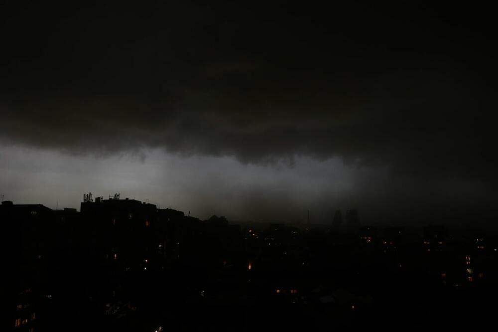 Stiže neviđena superoluja! Uraganski udari vetra, kiša neće stati, ali to nije ono najgore, stiže pakao na zemlji