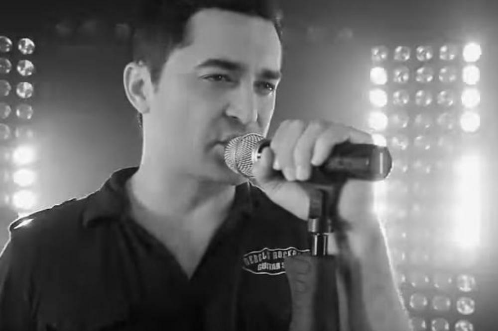 KRIVIO JE SEBE ZA SMRT SINA, GODINAMA SEBI JEDNU STVAR NIJE MOGAO DA OPROSTI: Otac POKOJNOG pevača je OVAKO govorio