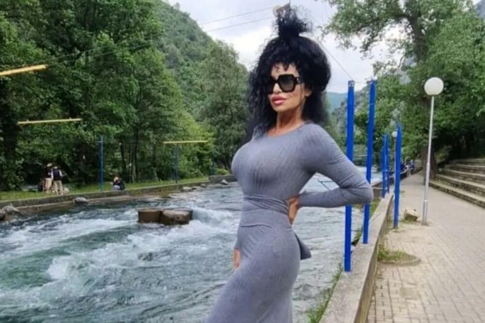 NOVI DEČKO MOŽE SIN DA JOJ BUDE! LIDIJA VUKIĆEVIĆ UŽIVA UZ 20 GODINA MLAĐEG: Glumica (60) zna da ga živi