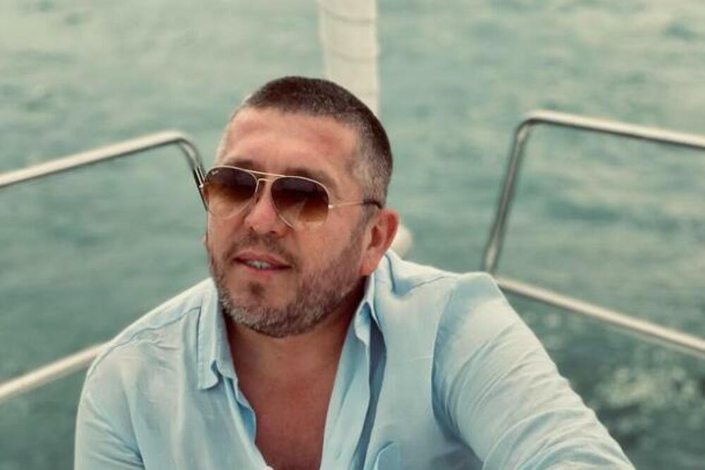 PRODAVAO MLEKO DA PREŽIVI, NEMAŠTINA GA JE UBIJALA: Pevač danas broji VELIKU LOVU, a nekad živeo ovako