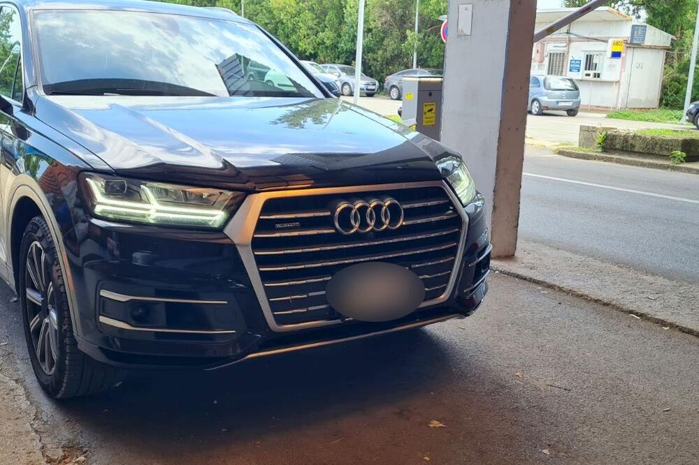 REKLI DA IMAJU SAMO PRTLJAG I 10.000 EVRA: Carinici odmah OTVORILI automobil, pa imali ŠTA I DA ZATEKNU (FOTO)