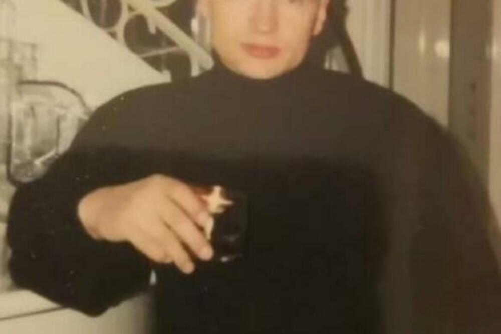 DA LI JE MOGUĆE? JAVNOST JE LUDELA za njim: Evo kako danas izgleda GLAVNI DASA iz DEVEDESETIH (FOTO)