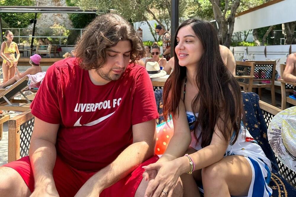 DRAMA NA PUTU ZA LETOVANJE! Naš glumac zadržan u bolnici: Espreso došao do NAJNOVIJIH INFORMACIJA