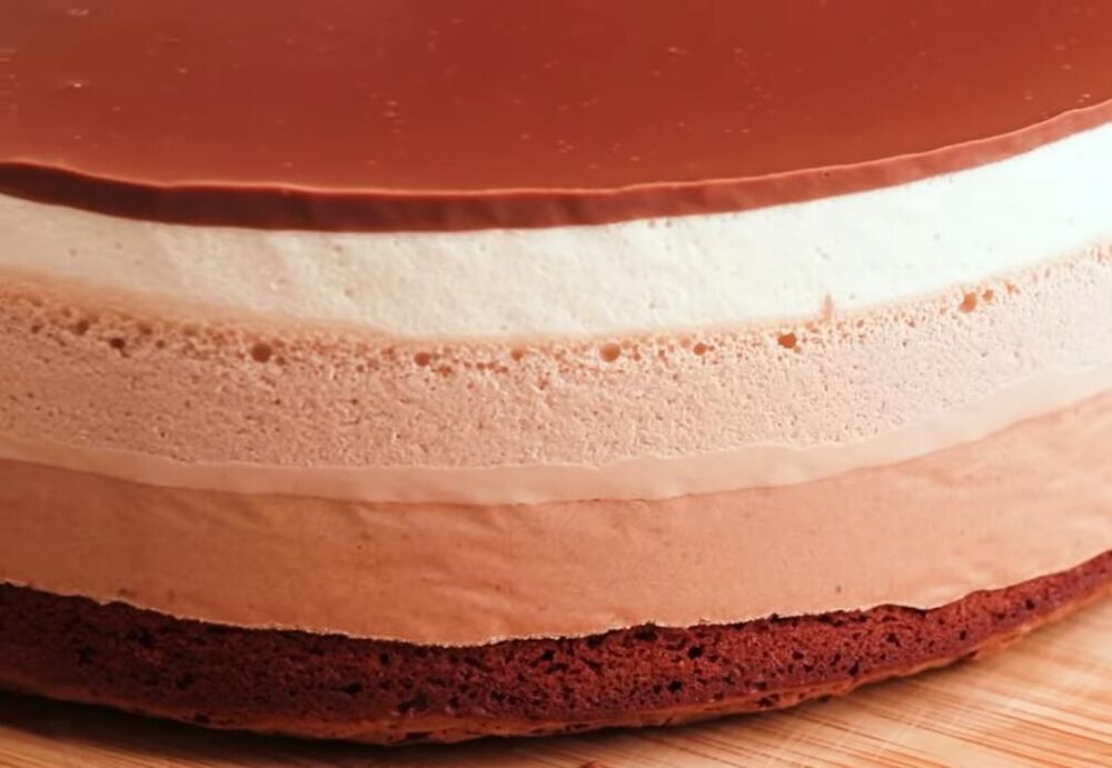 Torta sa tri vrste čokolade, Torta, Čokolada