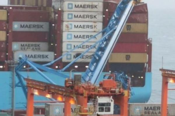 NEVREME U HRVATSKOJ VEĆ PRAVI HAOS: Opet srušilo dizalicu (FOTO)