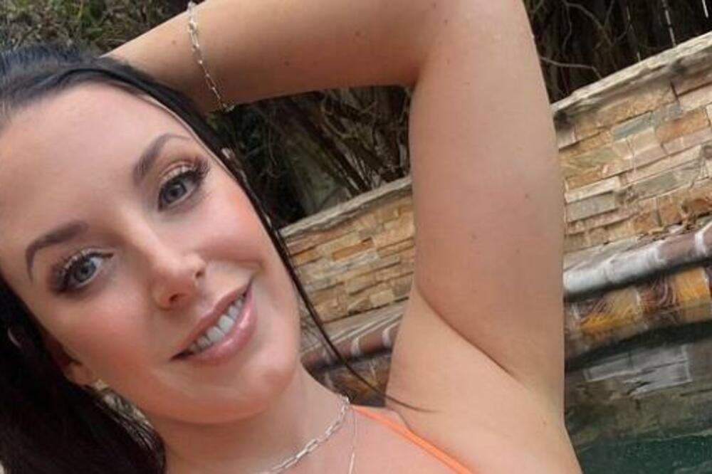 ANĐELA OTKRILA NAJBOLJI NAČIN ZA DOŽIVLJAVANJE VRHUNCA: Javno je OTKRILA šta muškraci treba da RADE U KREVETU