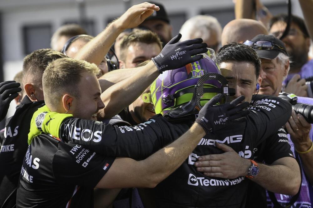 UZBUDLJIVE KVALIFIKACIJE: Hamilton ima šansu da prekine seriju pobeda Red Bula! (FOTO)