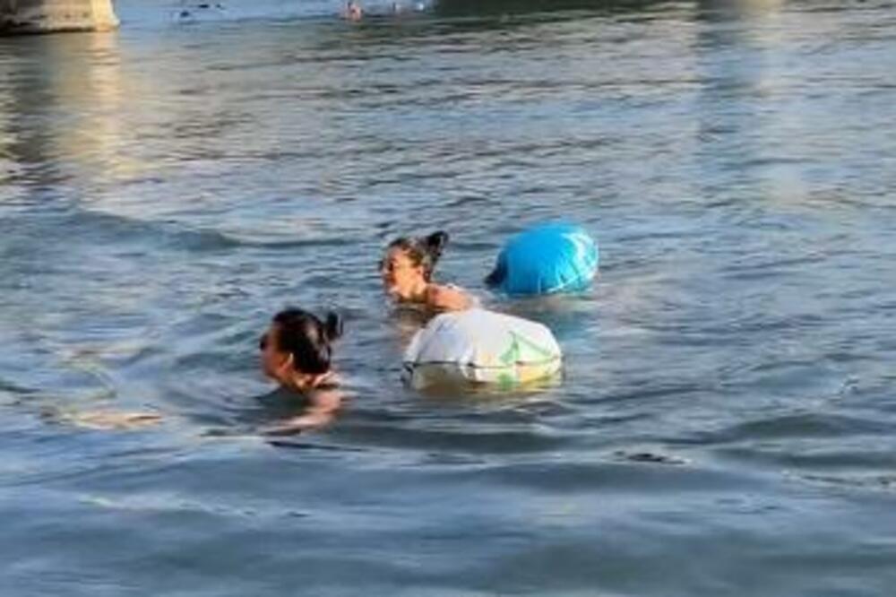 OVAKAV PUT DO POSLA I KUĆE NISTE MOGLI NI DA ZAMISLITE: Oni izbegavaju GUŽVU na ČUDAN NAČIN, ali imaju RAZLOG VIDEO