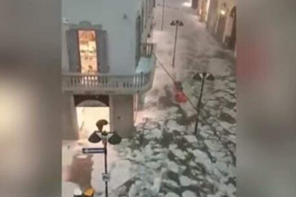 DA LI JE MOGUĆE DA OVO TEČE ULICAMA NAKON SNAŽNE OLUJE! Ljudi ne znaju šta ih je snašlo, PRVI PUT VIDE OVAKO NEŠTO