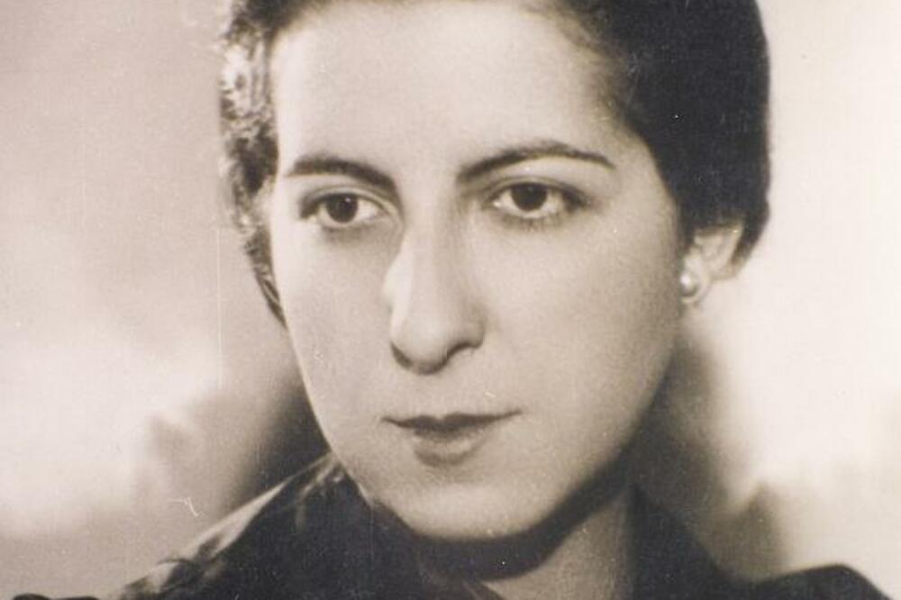 IMALA JE SPECIFIČAN ODNOS SA MAJKOM KOJI JE RAZARAO: Ceo svet joj se klanjao, a Srpkinja doživela tešku sudbinu