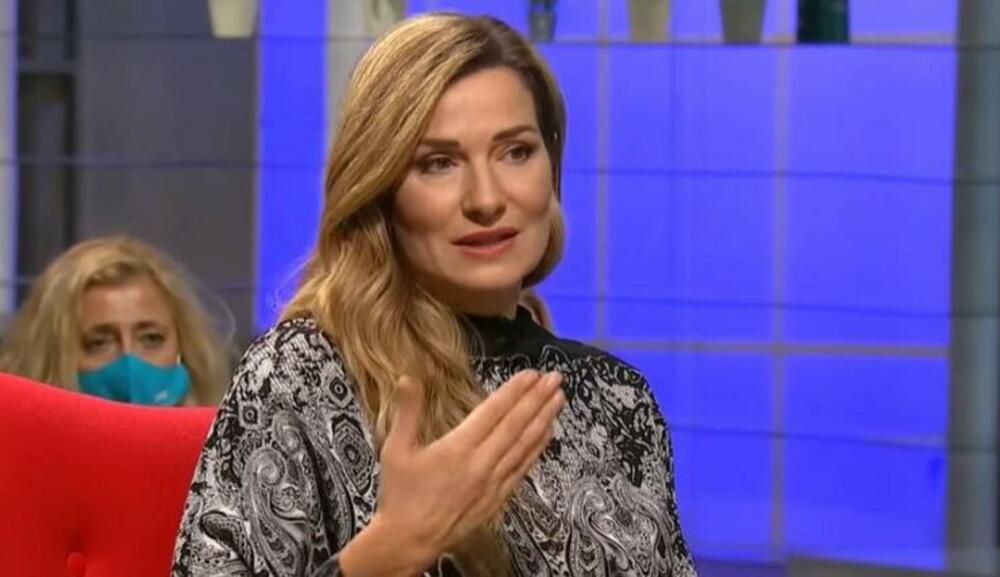 Jelena Tomašević sada je drastično promenila svoj imidž