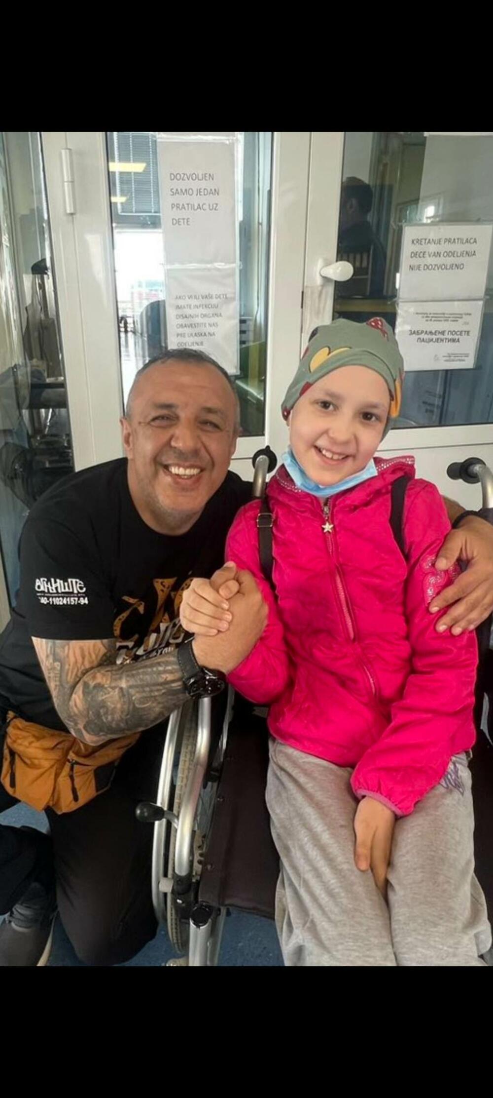 Slavko Radojčić pešači stotine kilometara kako bi pomogao bolesnima i