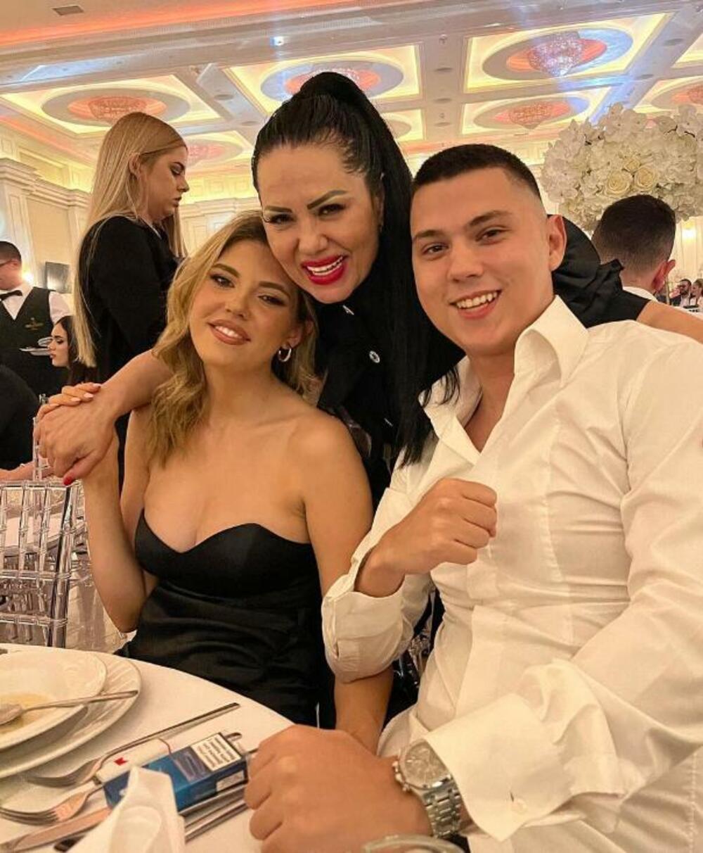 Kod Zlate, porodično