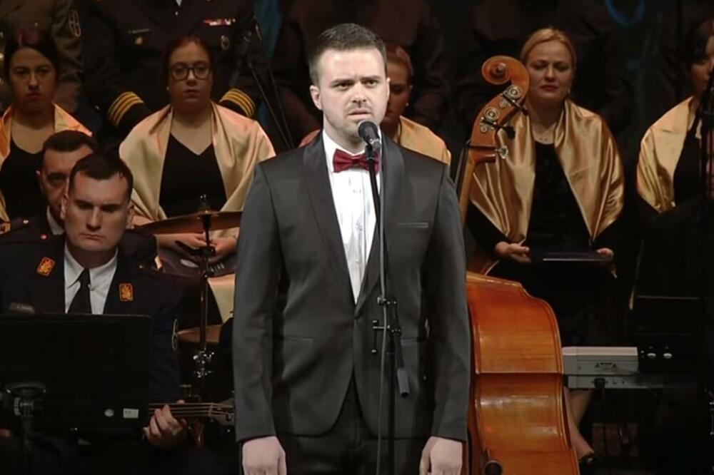 POSLE INCIDENTA SA PLINSKIM BOCAMA I PEVAČ PROGOVORIO O PO PG AERODROMU: Izneo je sledeće TVRDNJE