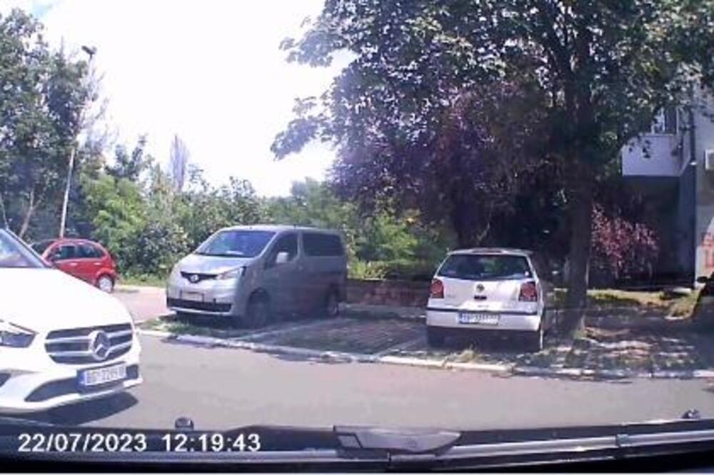 "BUDALO, IZLETEO SI NA POLA ULICE": Snimak sa RASKRSNICE u Beogradu zbunio I STRUČNJAKE, ko ovde IMA PREDNOST?