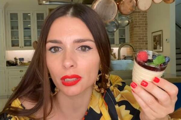 OVAJ ITALIJANSKI KOLAČ BI I DETE SMUĆKALO, A IZGLEDA KAO IZ RESTORANA: Domaćice se potukoše za RECEPT!