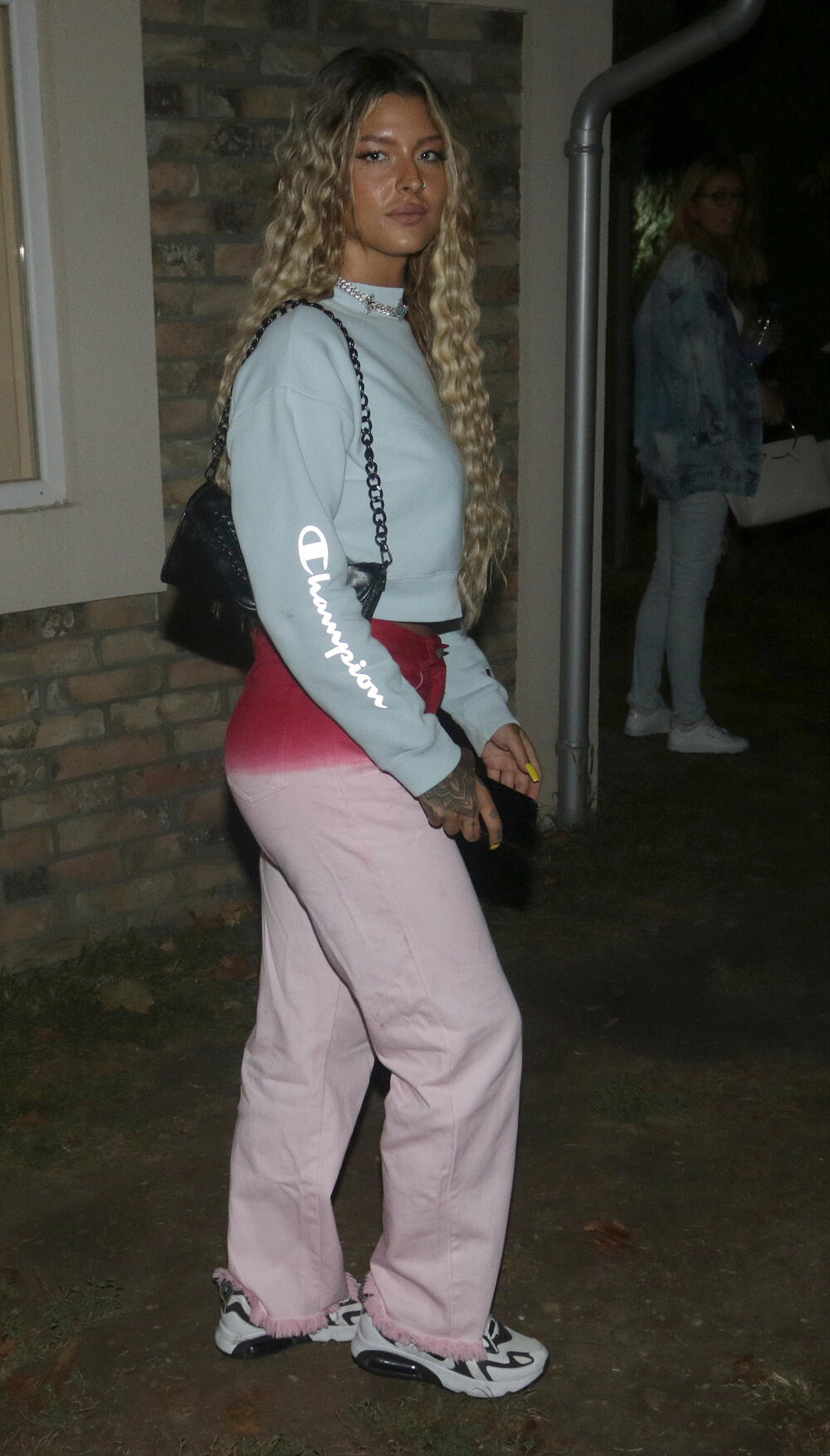 Sara Šekularac, Zoi