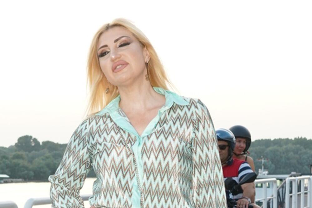 ZNAMO JE KAO FATALNU PLAVUŠU, A NJENA ISTORIJA JE BOLNA: Ogolila DUŠU i sve DETALJE rekla JAVNO