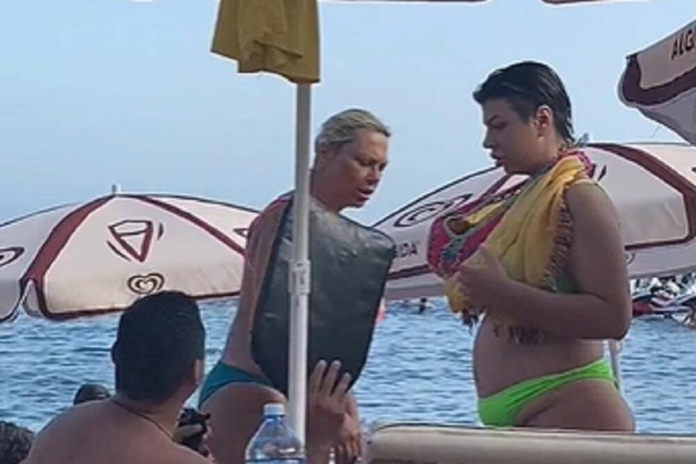 MILJANA SE SKINULA I POKAZALA LINIJU: Neki kažu da se VRATILA NA STARO, kupaći jedva držao ATRIBUTE (FOTO)