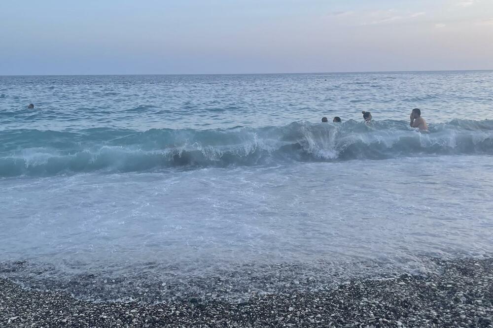 UKOLIKO PUTUJETE ZA CRNU GORU, OBRATITE PAŽNJU: Izdato je upozorenje za primorje!