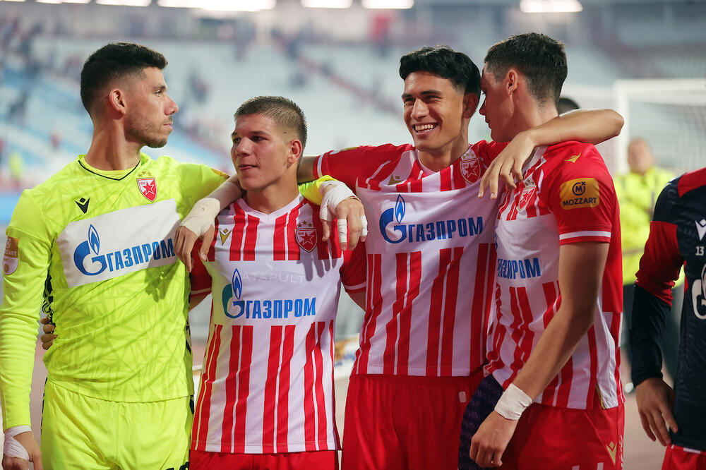 "CRVENA ZVEZDA JE VELIKAN EVROPSKOG FUDBALA, ISTORIJSKI KLUB!" Velike reči legendarnog Engleza (FOTO)